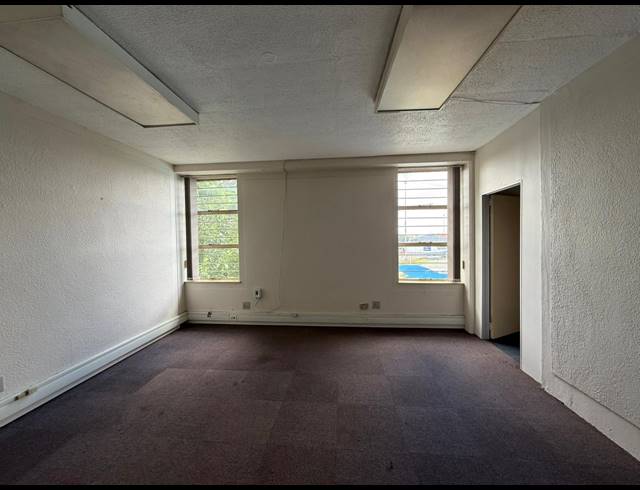 1,080M² OFFICE TO LET IN ALRODE